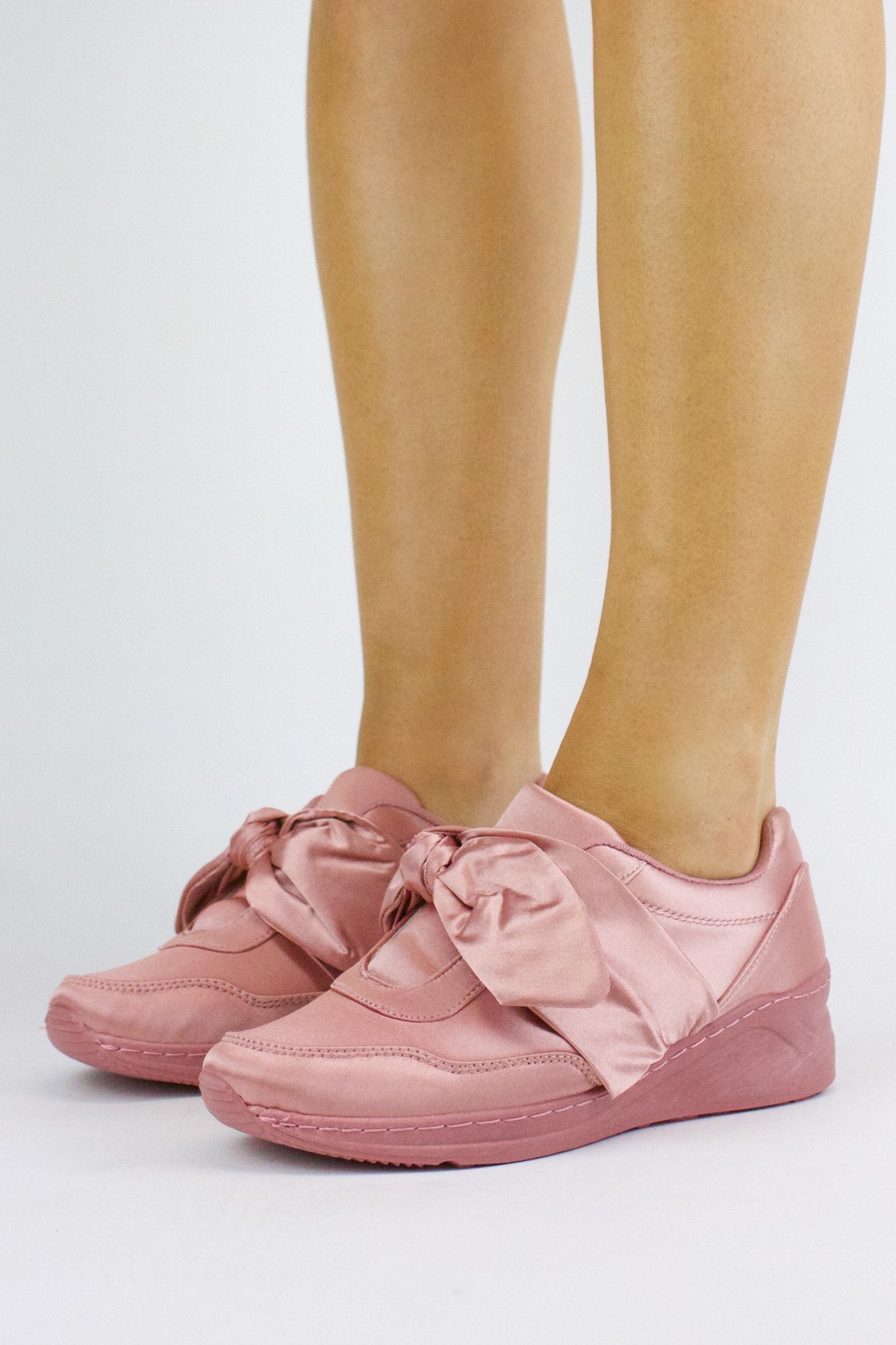 Aria Pink Bow Trainer