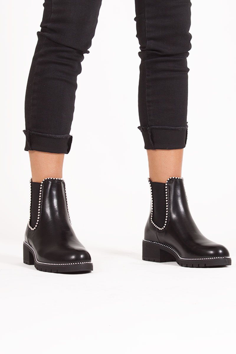 Alex Stud Chelsea Boots