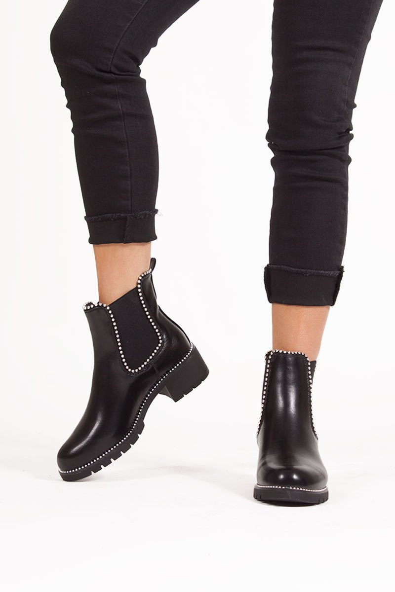 Alex Stud Chelsea Boots