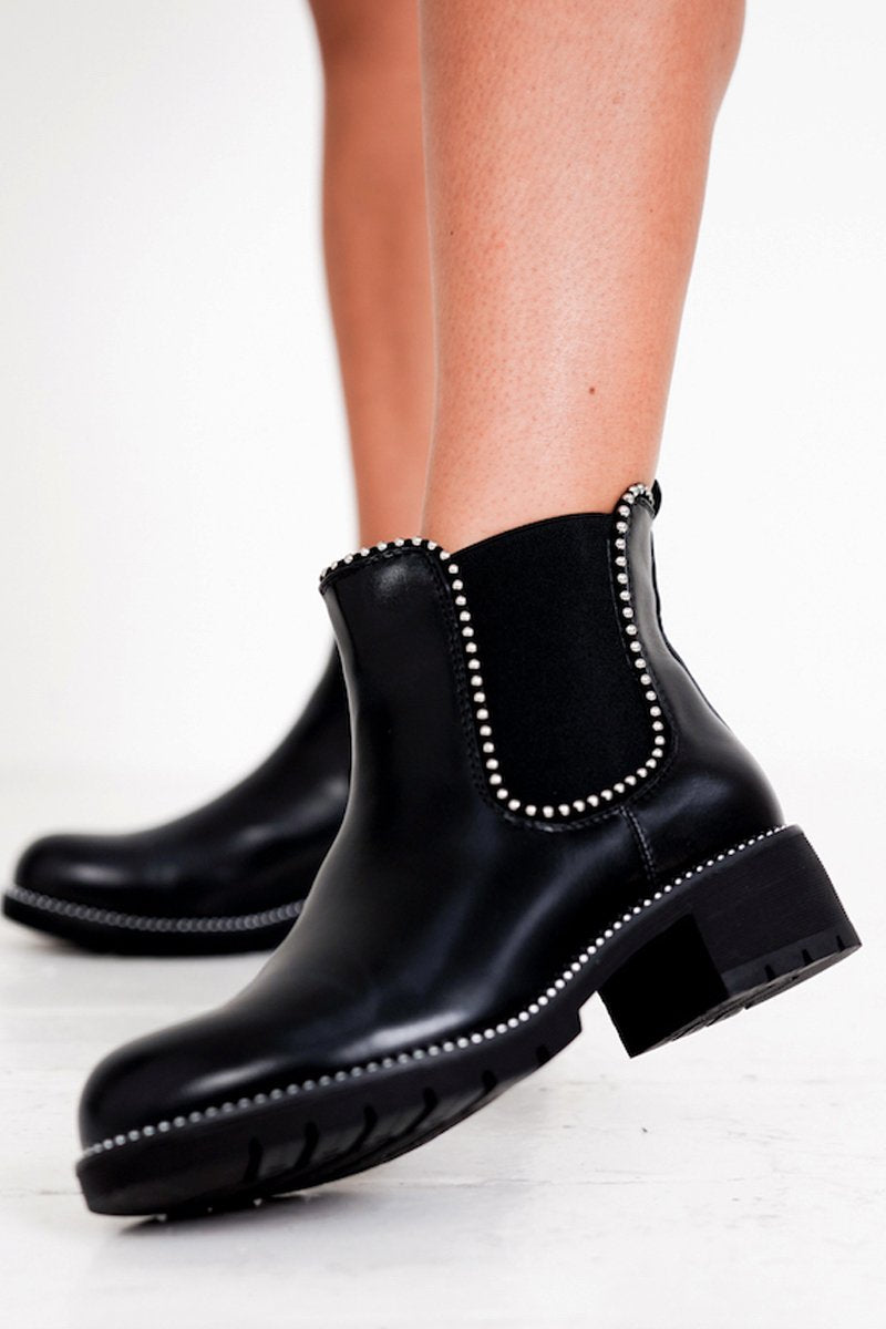 Alex Stud Chelsea Boots