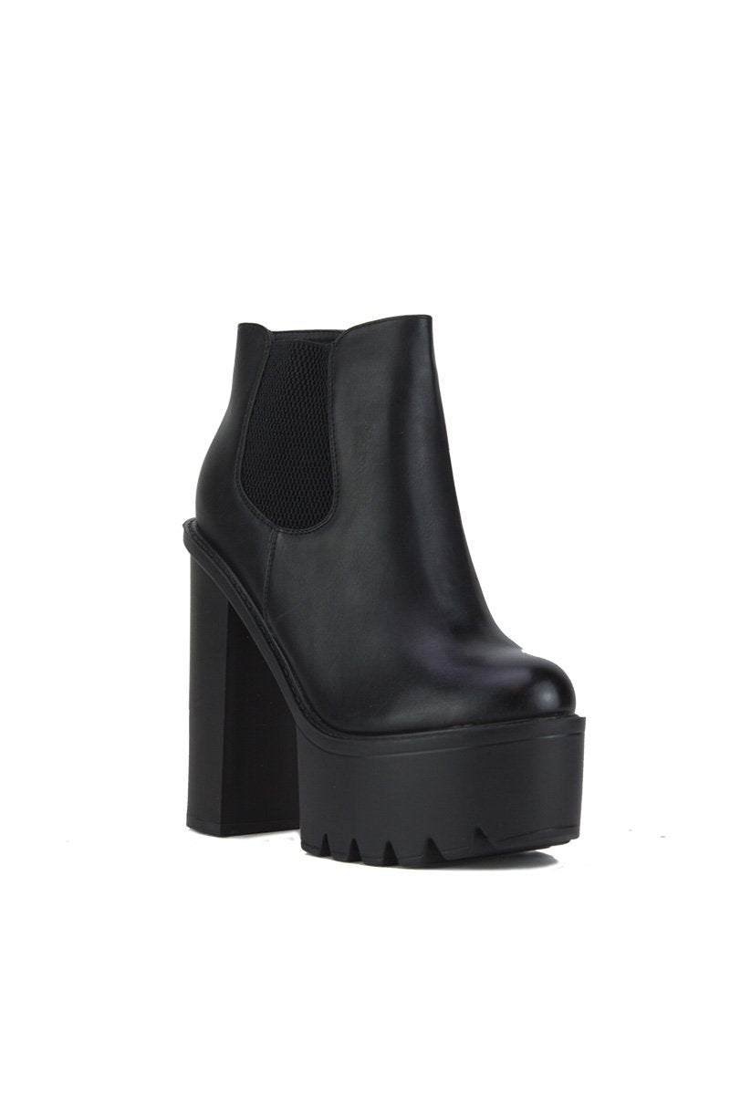 Demi Black Chunky Chelsea Boots With Elastic Detail