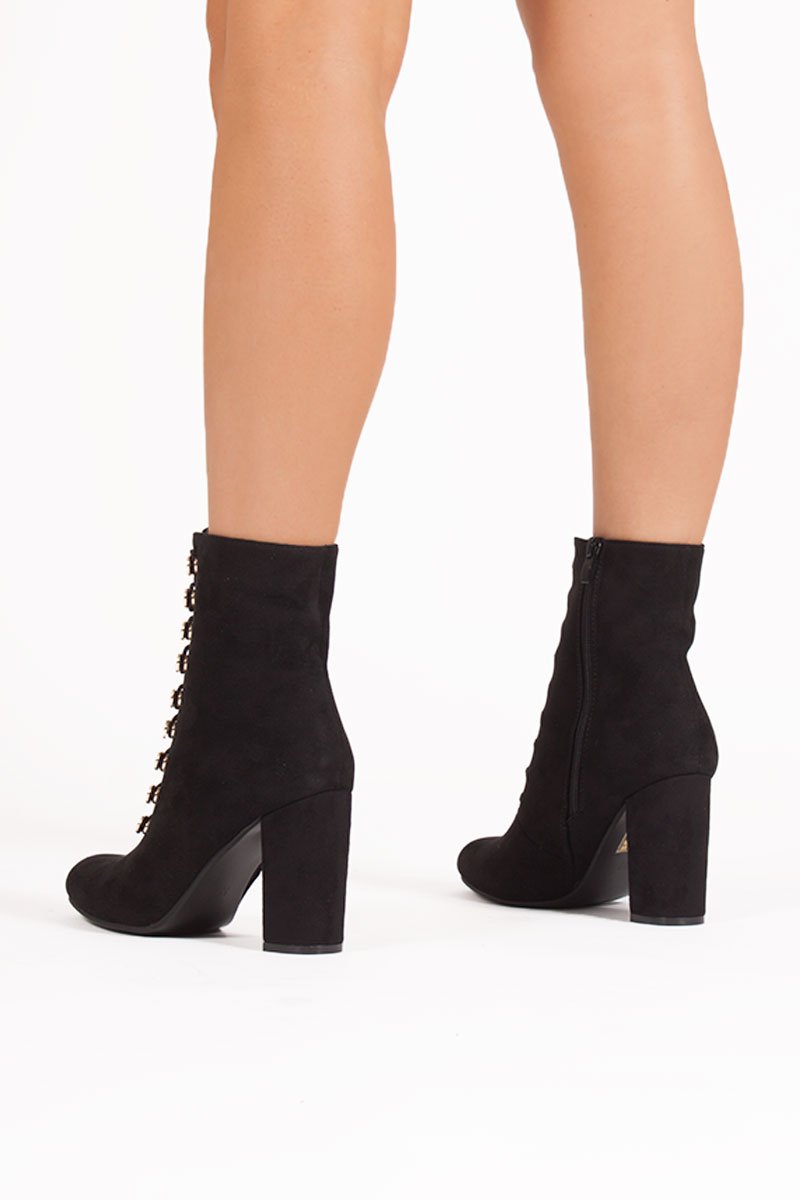 Zara Black Button Detailed Heeled Boots